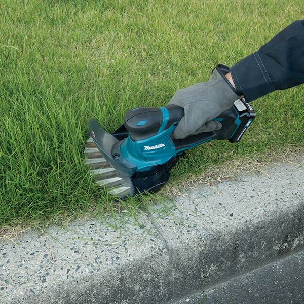 NOZYCE DO TRAWY UM600DZX