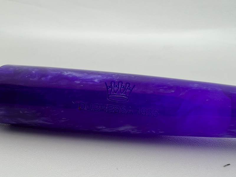 DUCHESSA-PIÓRO ANTIQUA NEW FLORENTINE VIOLET