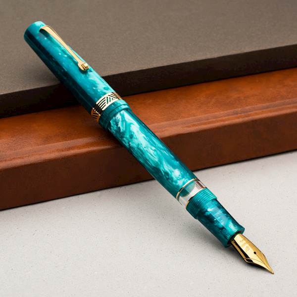 LEONARDO-PIÓRO MZ MAGICO EMERALD GOLD TRIMS