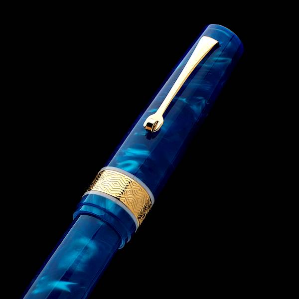 LEONARDO-PIÓRO "MZ" MAGICO PITHECUSA GOLD TRIMS