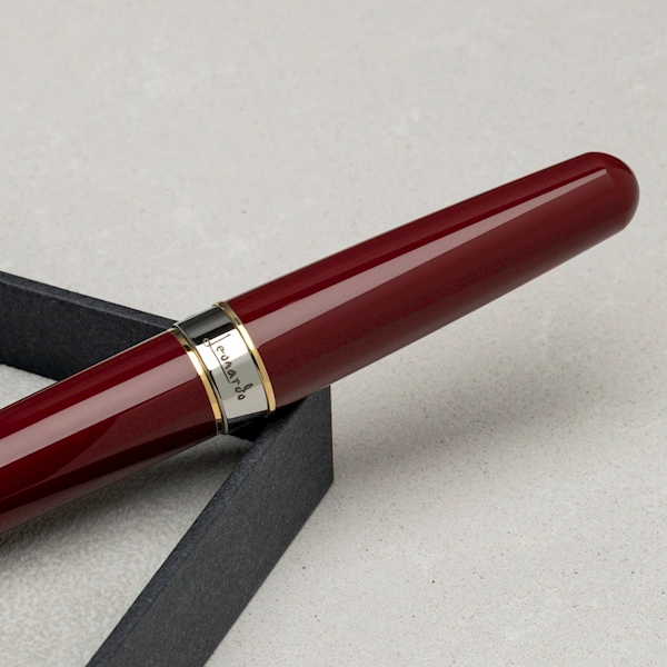LEONARDO-PIÓRO-VIRTUOSA BURGUNDY GOLD TRIMS