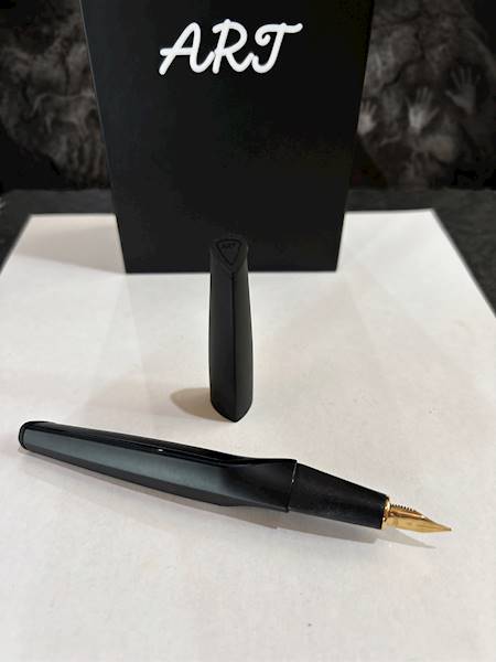ART- PIÓRO WIECZNE-"BLACK/MAT"