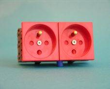 M45 4E45 Gniazdo 2x230V czerwone DATA 45x90mm bez kluczy