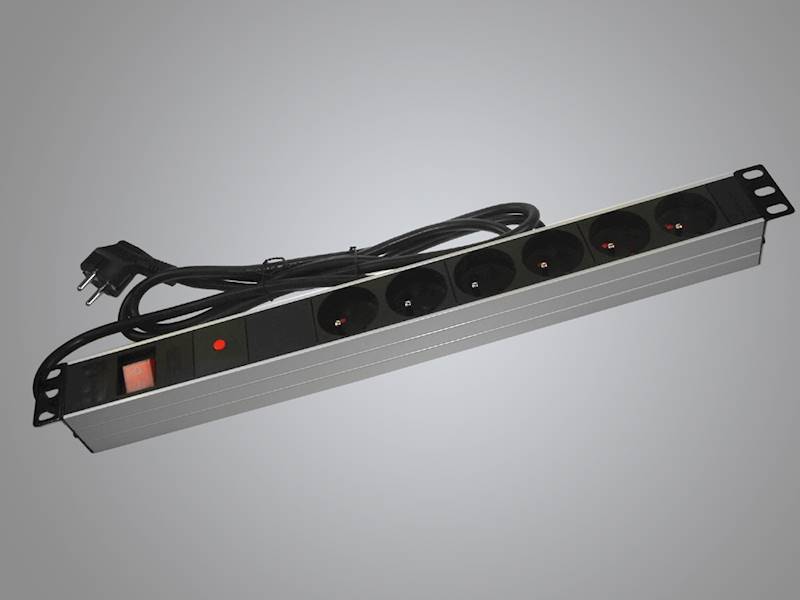 19" Listwa zasilajaca przepięciowa 6x230V 1U wyłącznik