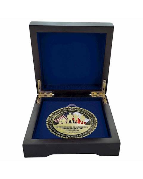 Etui drewniane na medal niebieskie