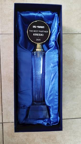 Statuetka szklana W682 koszykówka  ETUI