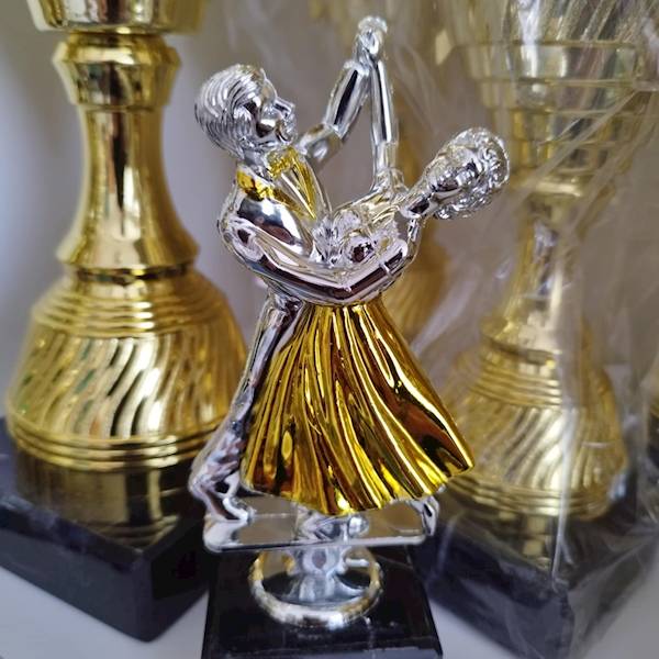 Statuetka FD02SG taniec para taneczna s-z