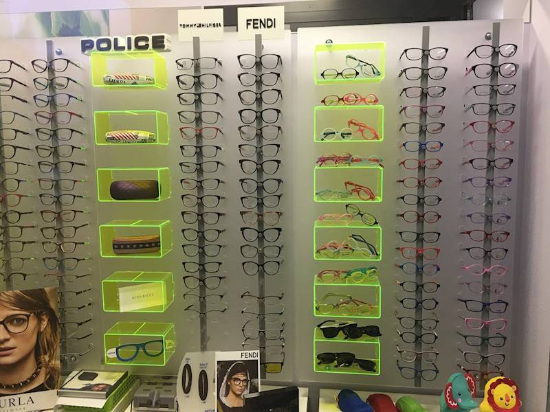 EKSPOZYTOR ALU LINE 38 opraw+OKIENKA • KOLOR: plexi SATINE • KOLOR OKIENEK: ZIELONE • EKSPOZYTOR ALU LINE 38 opraw+OKIENKA • KOLOR: plexi SATINE • KOLOR OKIENEK: ZIELONE • MOCOWANIE: Kołki do betonu