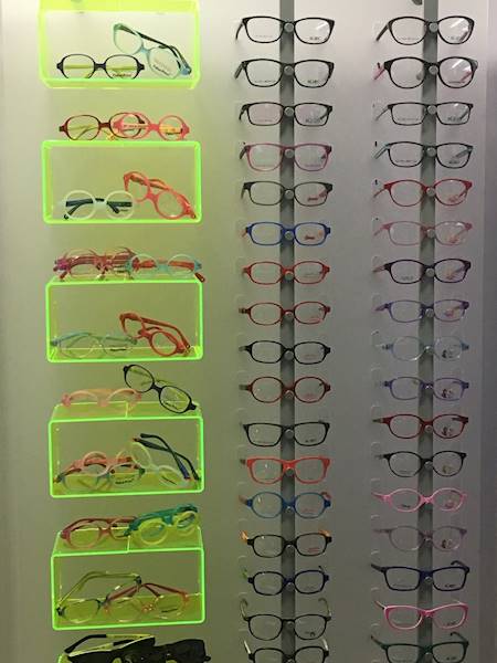 EKSPOZYTOR ALU LINE 38 opraw+OKIENKA • KOLOR: plexi SATINE • KOLOR OKIENEK: ZIELONE • EKSPOZYTOR ALU LINE 38 opraw+OKIENKA • KOLOR: plexi SATINE • KOLOR OKIENEK: ZIELONE • MOCOWANIE: Kołki do betonu