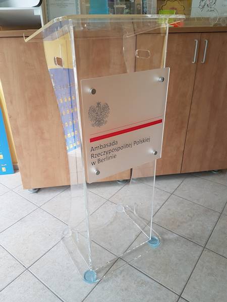Mównica gięta - klejona , PLEXI 10 mm