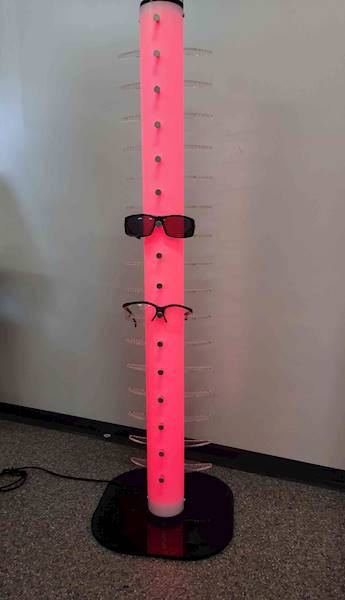 Ekspozytor CANO podświetlany RGB   wysokość 100cm 16 opraw