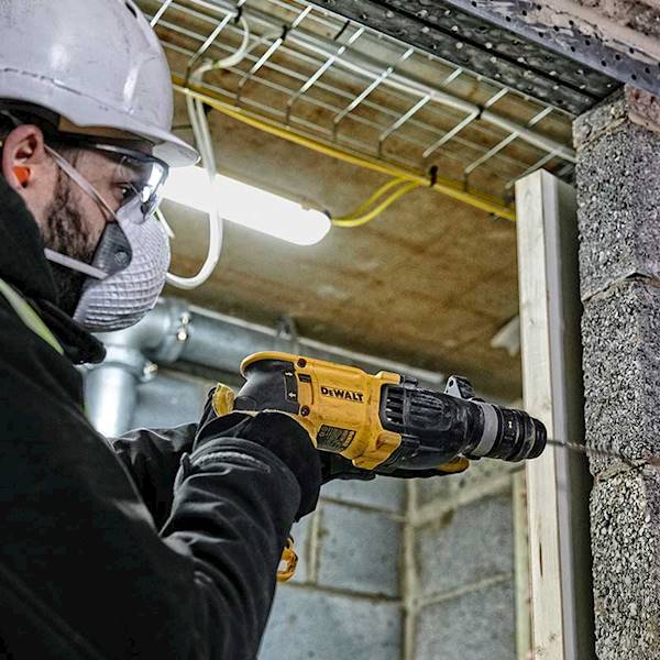 MŁOTKOWIERTARKA 800W 2.8J WYMIENNA GŁÓWKA