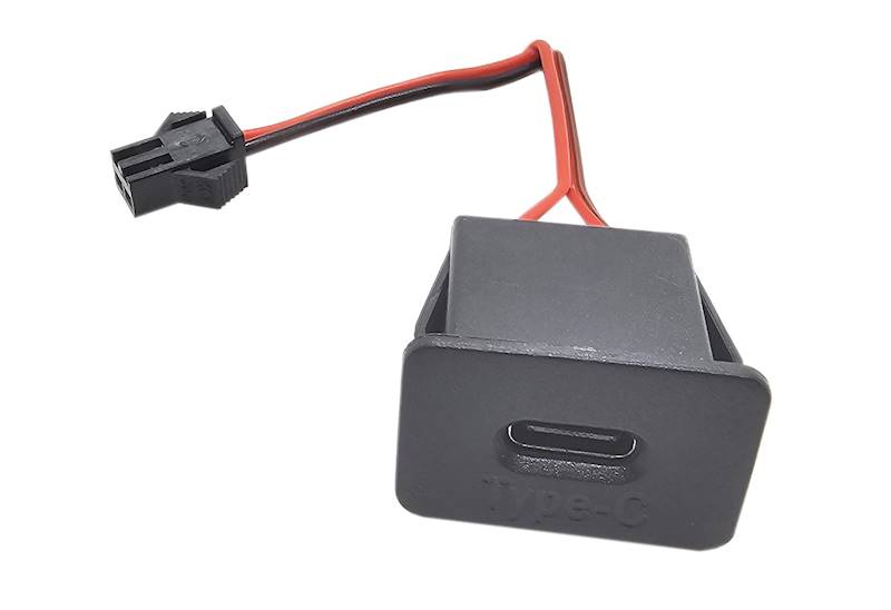 GNIAZDO USB TYP C DO OBUDOWY ZATRZASK Z PRZEWODEM