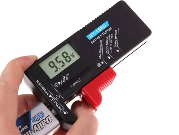 CYFROWY TESTER BT-168D MIERNIK BATERII I AKUMULATORKÓW LCD AA AAA R14 9V