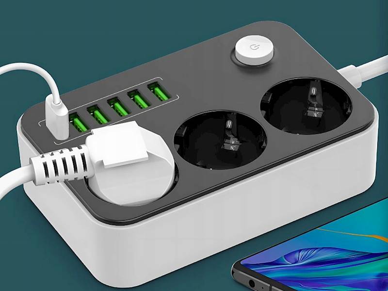 PRZEDŁUŻACZ LISTWA ZASILAJĄCA SIECIOWA 3 GNIAZDA 250V 2M 6x USB ŁADOWARKA