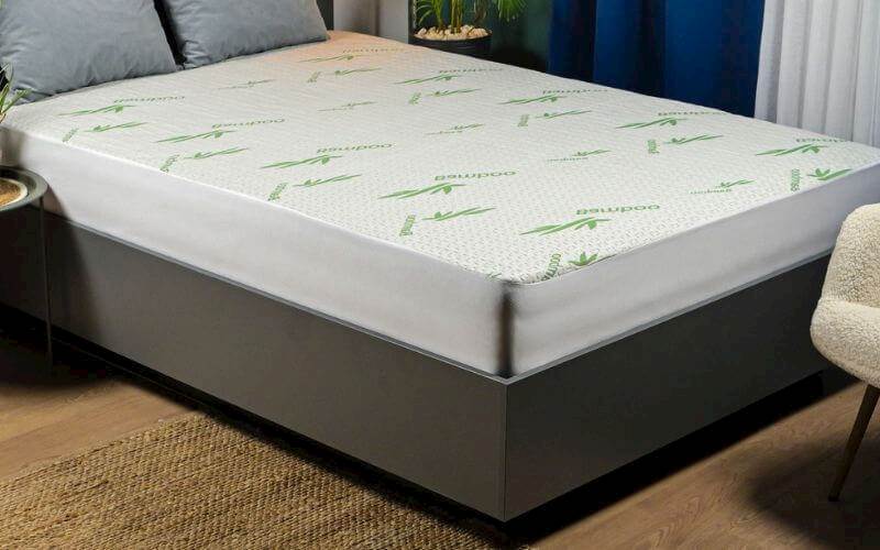 Ochraniacz wodoodporny BAMBOO 140x200x25