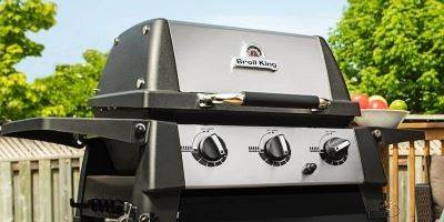GRILL GAZOWY BROIL KING PORTA CHEF 320 Z WÓZKIEM