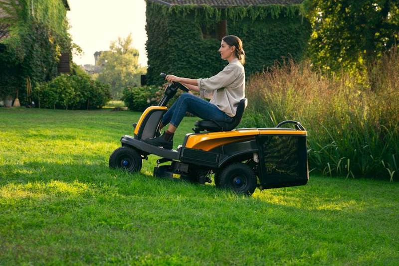 TRAKTOREK STIGA SWIFT 372 E 3X7,5Ah + 1x5Ah 