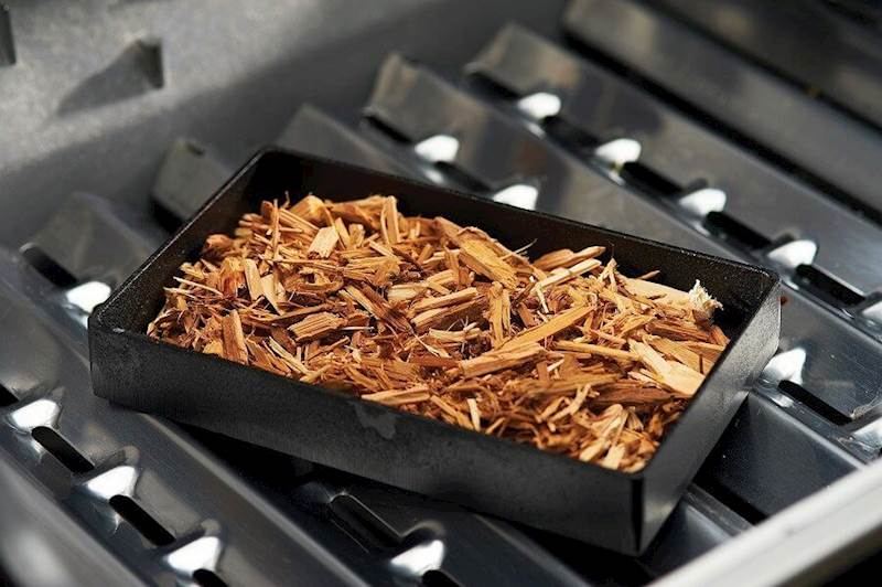 WĘDZARKA ŻELIWNA DO GRILLA GRILLPRO