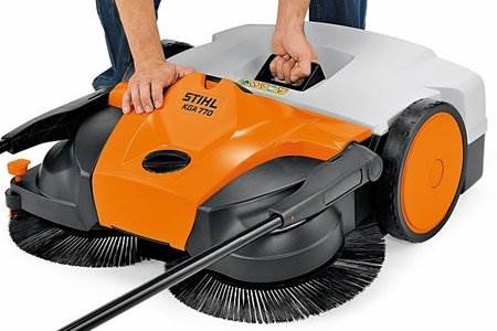 ZAMIATARKA STIHL KG 770