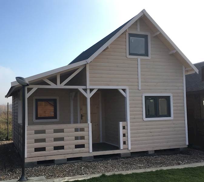 DOMEK JANTAR 600X600