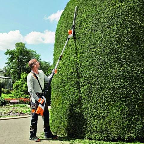 NOŻYCE STIHL AKU HLA 85 na wysięgniku /AP