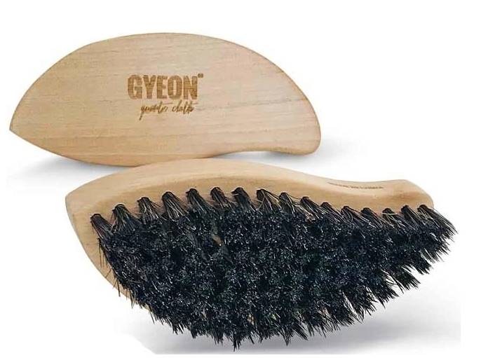 Gyeon Q2M Leather Brush