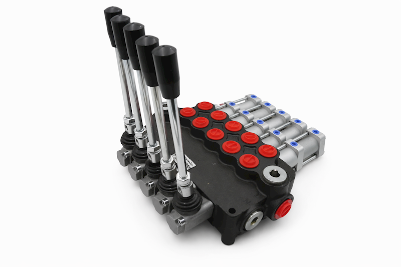 ROZDZIELACZ HYDRAULICZNY 5 SEKCYJNY 80L STEROWANIE PNEUMATYCZNIE 5 SEKCJI 24V