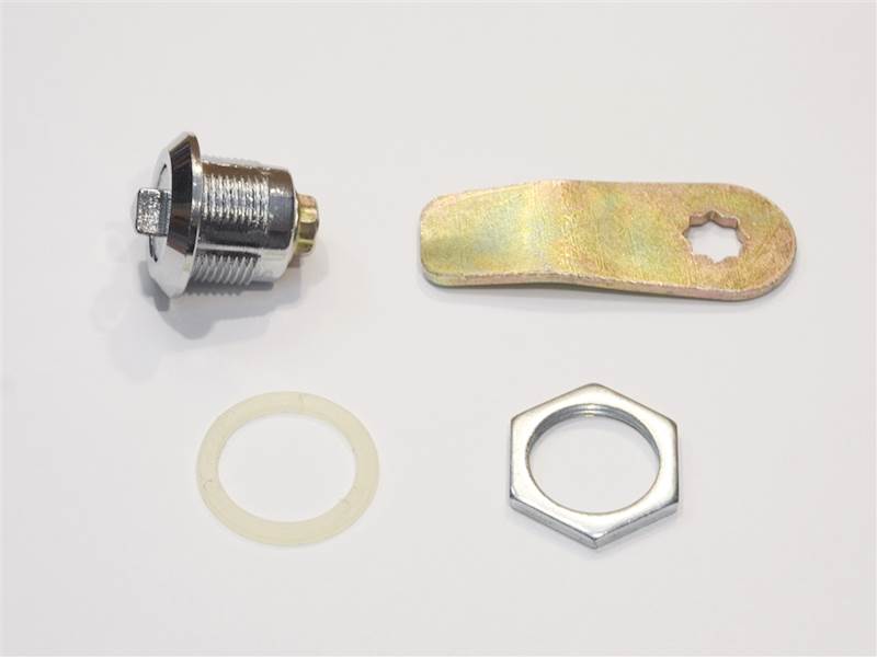 ZAMEK MEBLOWY BLASZKA DŁUGA ODGIĘTA L=64 MM