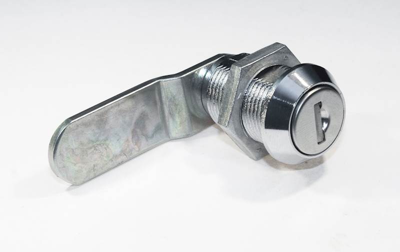ZAMEK MEBLOWY BĘB.NIK.SKRZ.BL.ODG.DŁ. L=56 1 KLUCZ