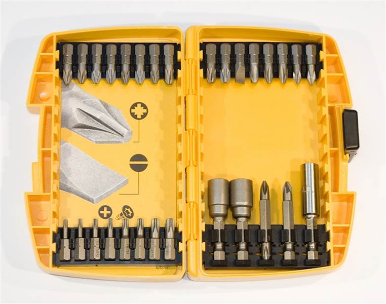 ZESTAW BITÓW + WKRĘTAK DEWALT 30SZT.