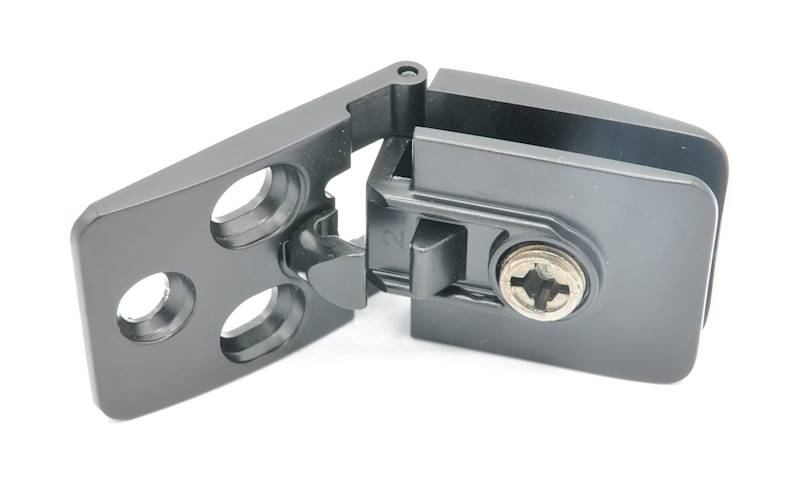 ZAWIAS SZYBY CZARNY 84x20x30 MM