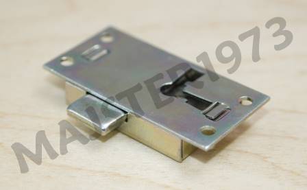 ZAMEK MEBLOWY PUSZKOWY NAKŁADANY 51X26 MM