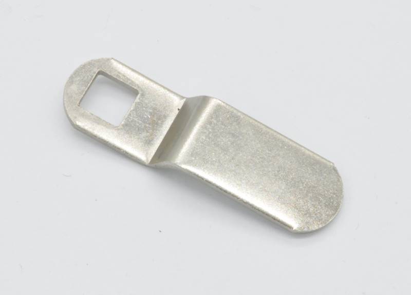 BLASZKA DŁUGA ODGIĘTA L= 53 MM (ODG.6 MM DŁ.28 MM)