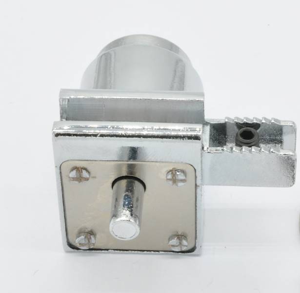 ZAMEK MEBLOWY GABLOTOWY CHROM 8600 KLUCZ D20