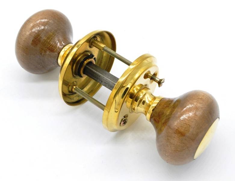 UCHWYT GAŁKOWY CIEMNY DREWNO-MOSIĄDZ OBROTOWA