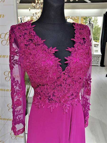 DIVA FASHION Suknia Plus Size Amarant długi rękaw