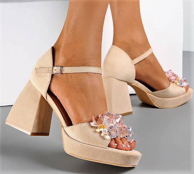 Zamszowe Sandały Z Kryształami BEIGE