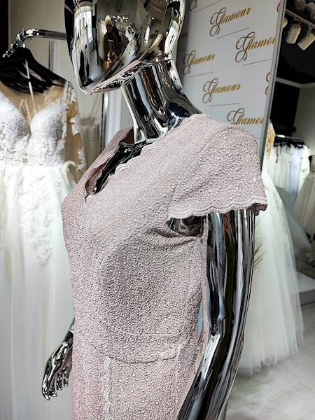 LIDIAS sukienka maxi w kolorze cappucino 