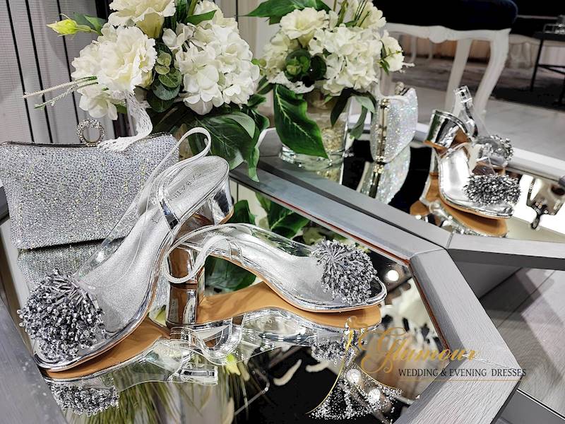 Sandały z pomponem, SABATINA silver