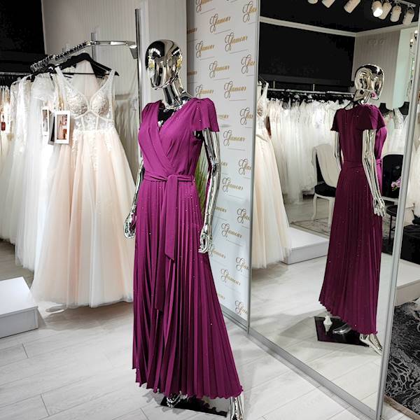 PETRA  sukienka plisowana w kolorze biskupim