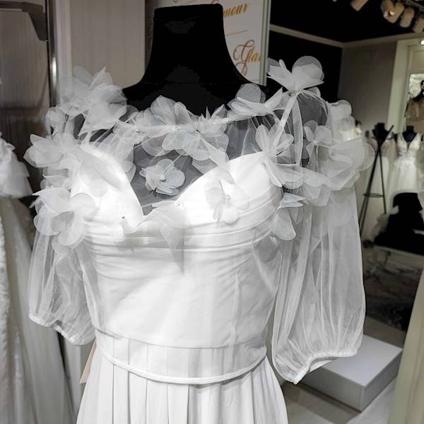 Bolerko ślubne z kwiatami 3 D, off white