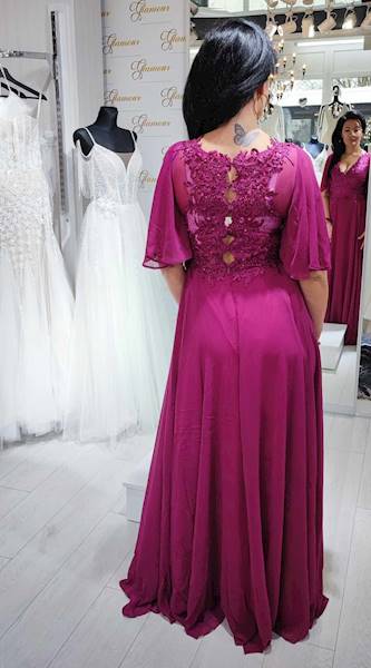 APOLONIA  Suknia Plus Size Amarant RĘKAW 3/4