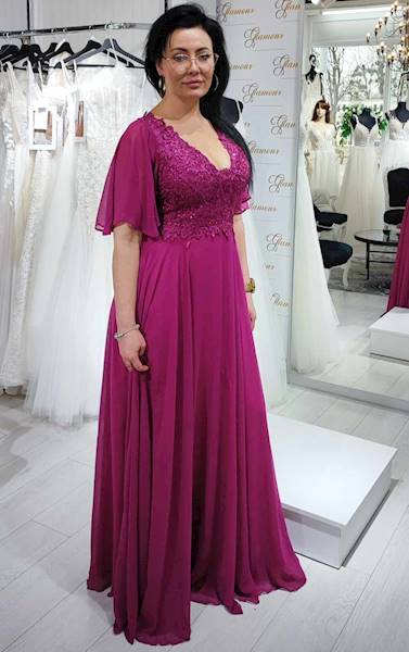 APOLONIA  Suknia Plus Size Amarant RĘKAW 3/4
