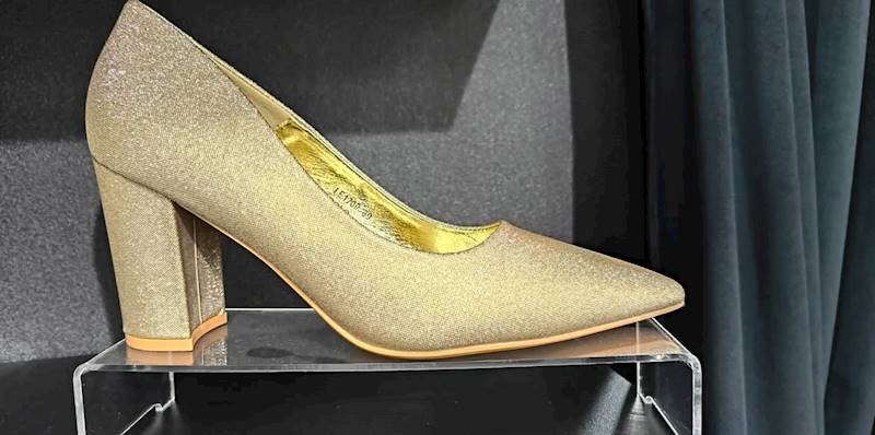 Czółenko damskie na słupku 8,5 cm -złote