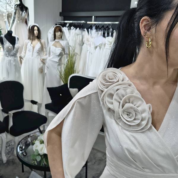 IRENA sukienka szyfonowa  beż błysk