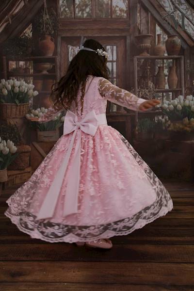 Różowa sukienka dziewczęca koronkowa