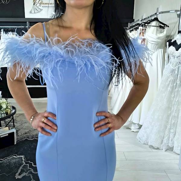 MILI Gorsetowa suknia z boa błękit