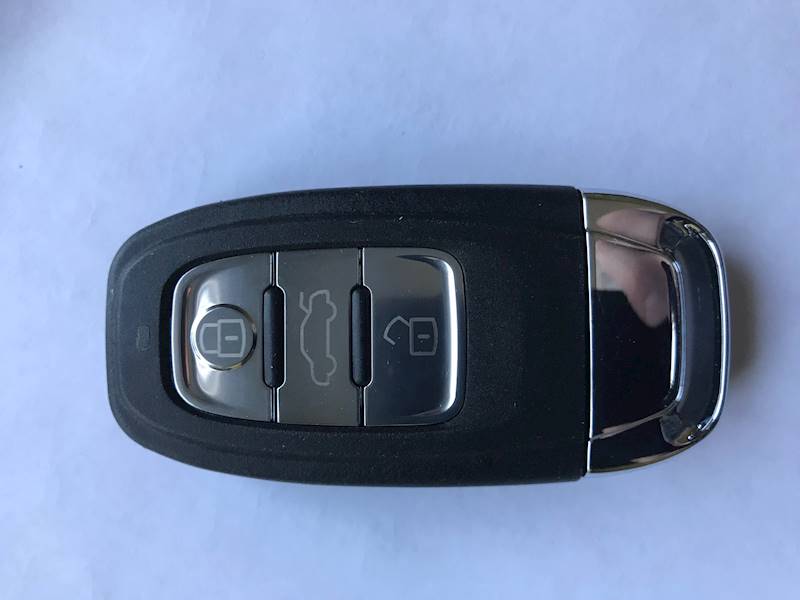 056 Audi klucz surowy pilot