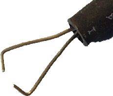 CHWYTAK ELAST. GNIAZDO 4MM H109-BK 5A, CZARNY